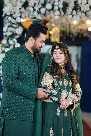 Haris & Farzina Mehndi 00108