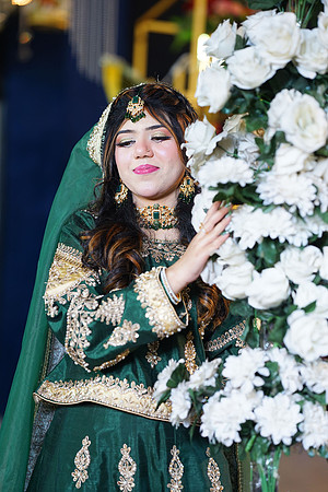 Haris & Farzina Mehndi 00116