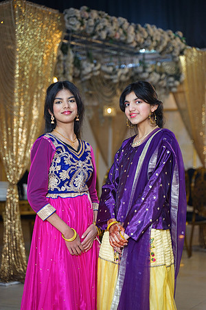 Haris & Farzina Mehndi 00197