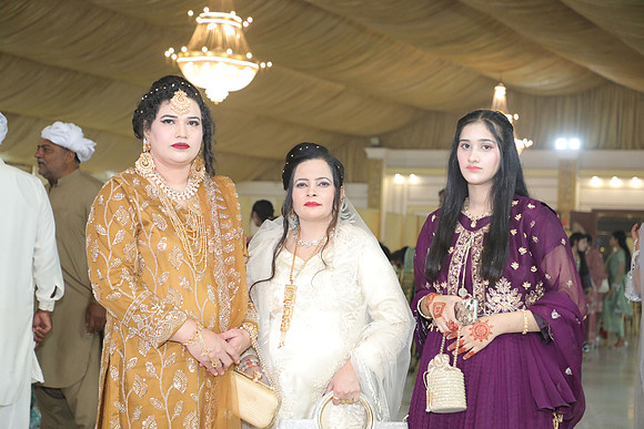Ibrar & Aleena Barat 00263