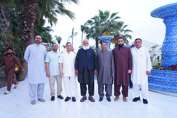 Rosa Blanca Iftaari 00021