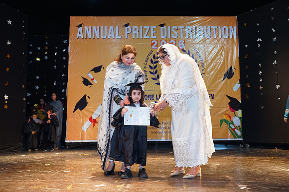 LLS Prize Distribution 26 00301