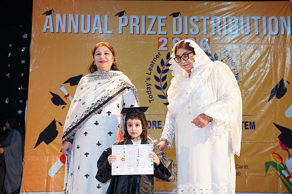 LLS Prize Distribution 26 00303