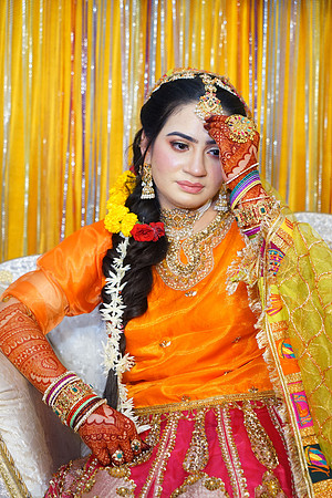 Rafiya & Fahad Mehndi 00037