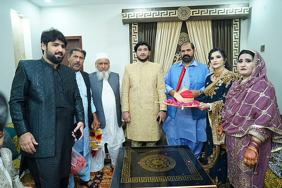 Farhan & Anum Barat 00053