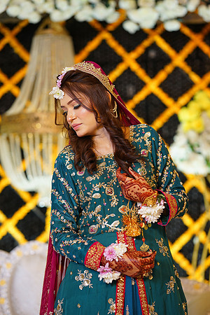 Ayesha & Arslan Mehndi 00019