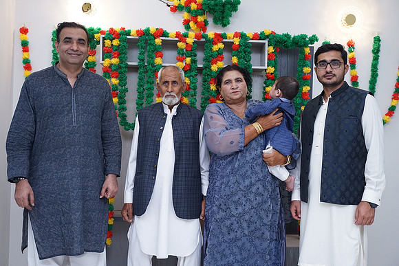 Fayyaz Mehndi 00142
