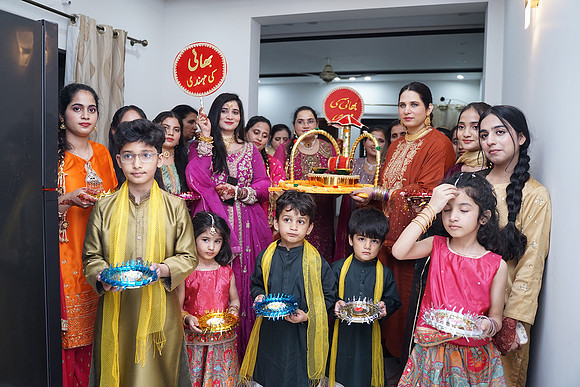 Fayyaz Mehndi 00282