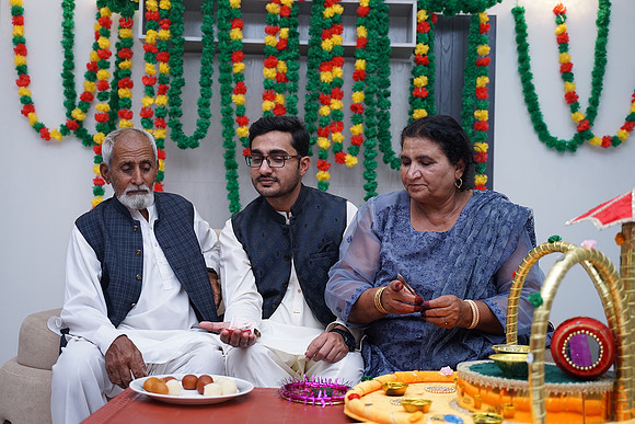 Fayyaz Mehndi 00344