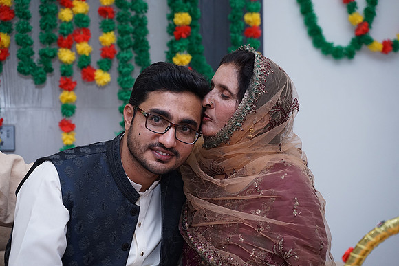 Fayyaz Mehndi 00368