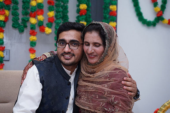 Fayyaz Mehndi 00369