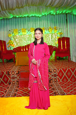 Mehran & Zikra Mehndi 00006