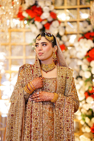 Sharjeel & Momina Barat 00056