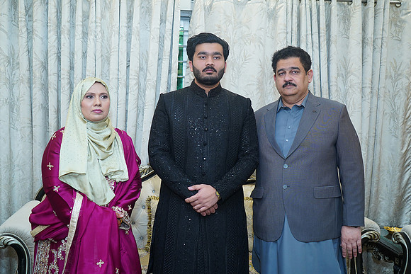 Sharjeel & Momina Barat 00170