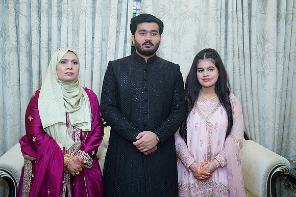 Sharjeel & Momina Barat 00177