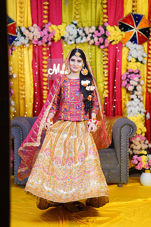 Ayesha & Ajmal Mehndi 00157