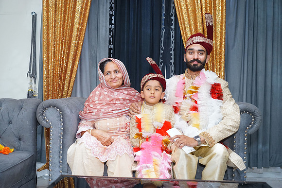 Ajmal & Faiza Barat 00056