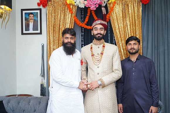 Ajmal & Faiza Barat 00069