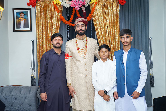 Ajmal & Faiza Barat 00075