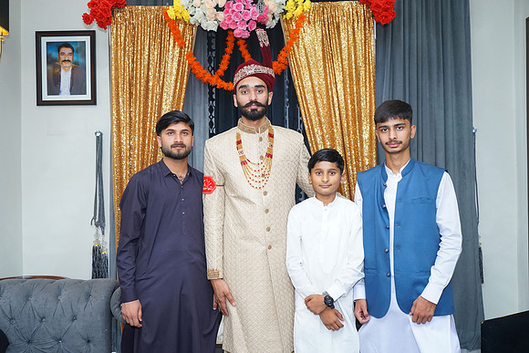 Ajmal & Faiza Barat 00076