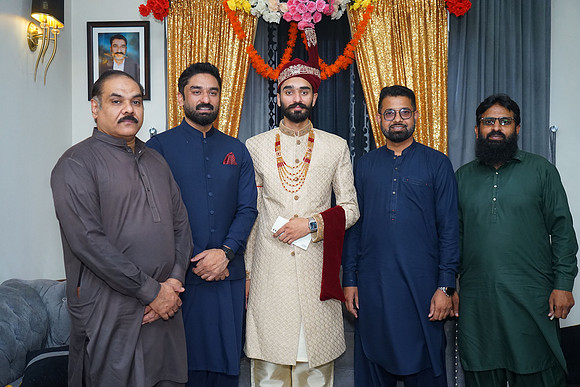 Ajmal & Faiza Barat 00080