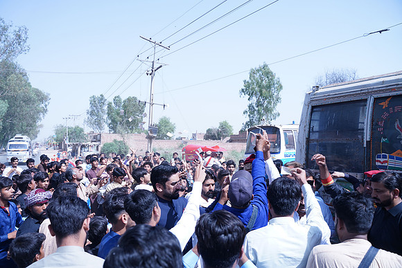 Ajmal & Faiza Barat 00088