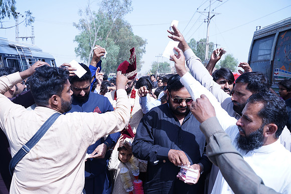 Ajmal & Faiza Barat 00091