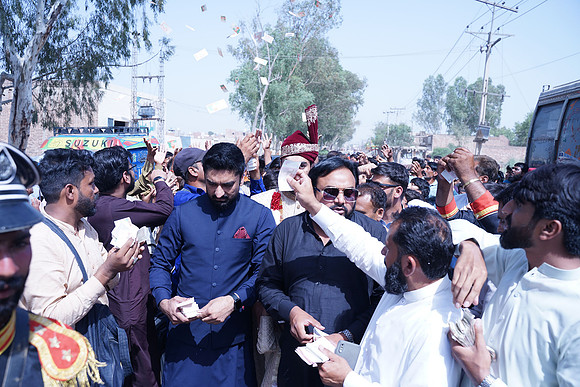 Ajmal & Faiza Barat 00097