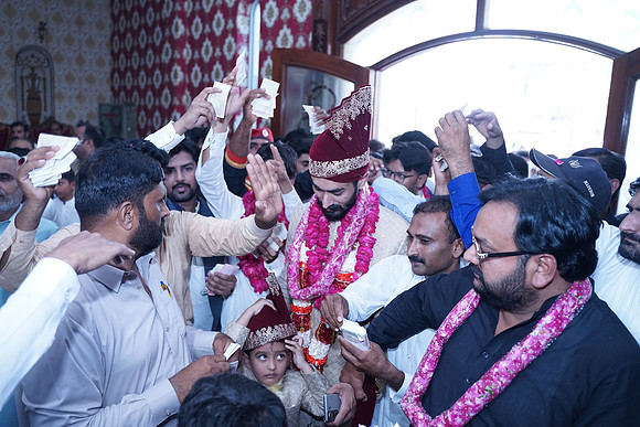 Ajmal & Faiza Barat 00115