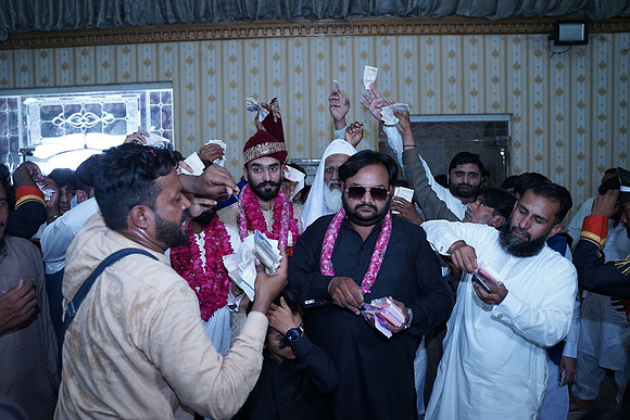 Ajmal & Faiza Barat 00117