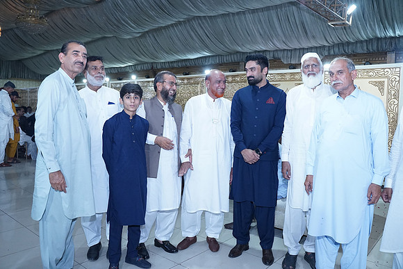 Ajmal & Faiza Barat 00124