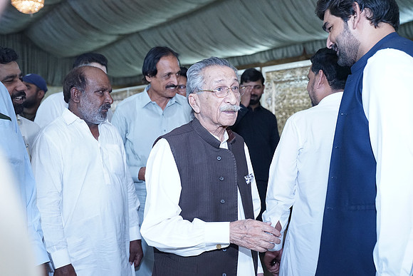 Ajmal & Faiza Barat 00136