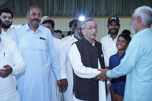 Ajmal & Faiza Barat 00134