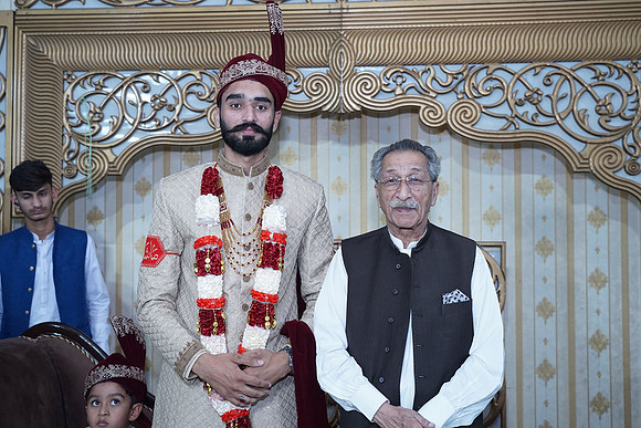 Ajmal & Faiza Barat 00139