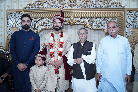 Ajmal & Faiza Barat 00142