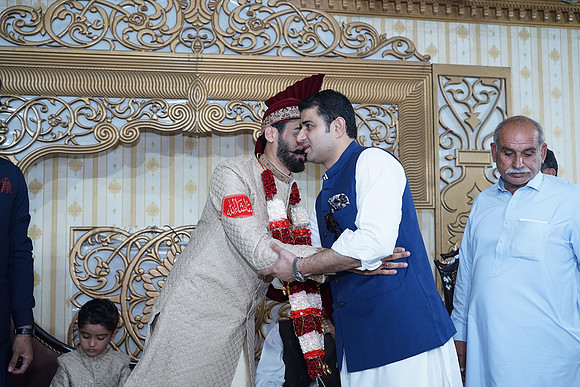 Ajmal & Faiza Barat 00148