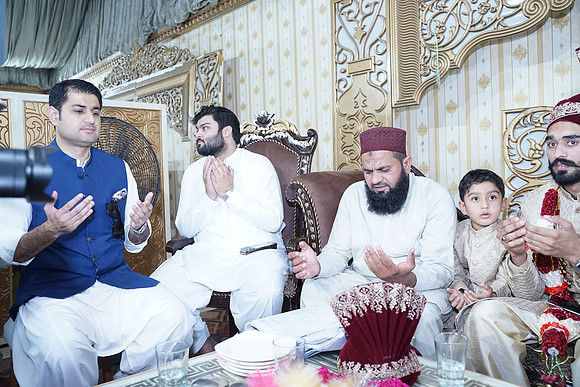 Ajmal & Faiza Barat 00161
