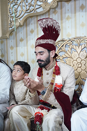 Ajmal & Faiza Barat 00172