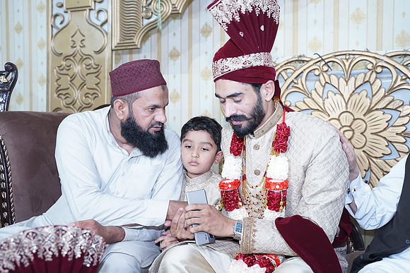 Ajmal & Faiza Barat 00174