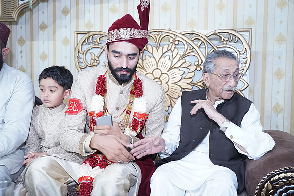Ajmal & Faiza Barat 00175