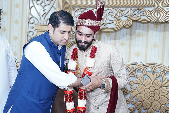 Ajmal & Faiza Barat 00179