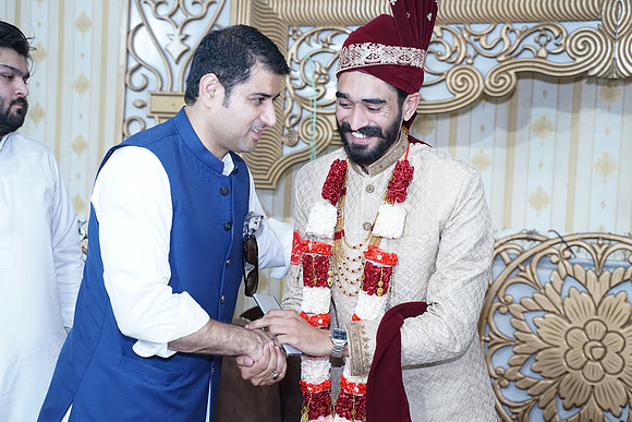 Ajmal & Faiza Barat 00180