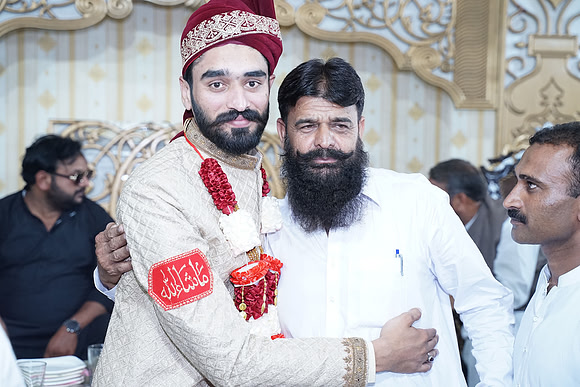Ajmal & Faiza Barat 00186