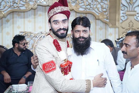 Ajmal & Faiza Barat 00187