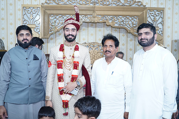 Ajmal & Faiza Barat 00204