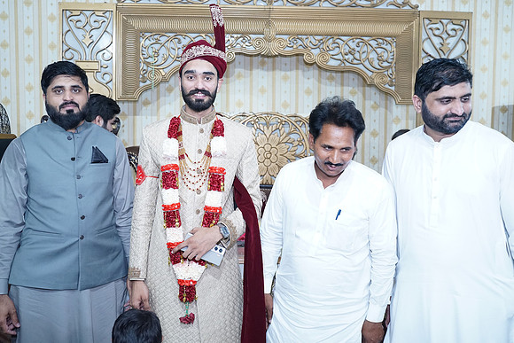 Ajmal & Faiza Barat 00205