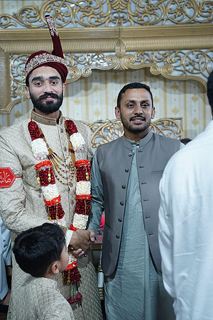 Ajmal & Faiza Barat 00207