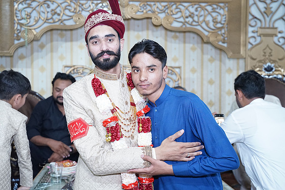 Ajmal & Faiza Barat 00211