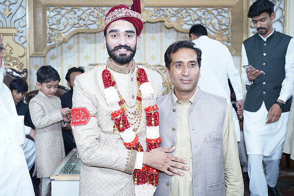Ajmal & Faiza Barat 00212