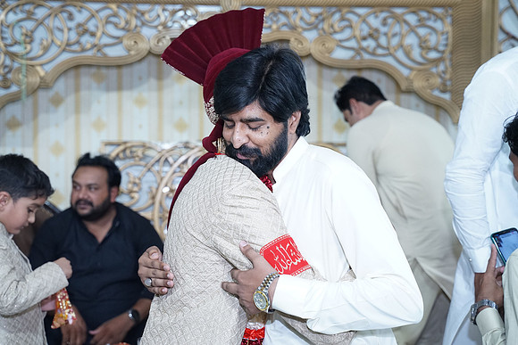 Ajmal & Faiza Barat 00215